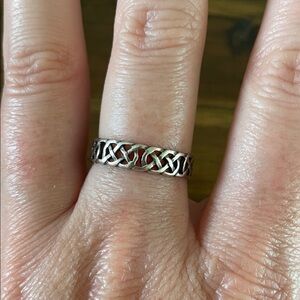 Sterling Silver Celtic Knot Band Ring - Silver